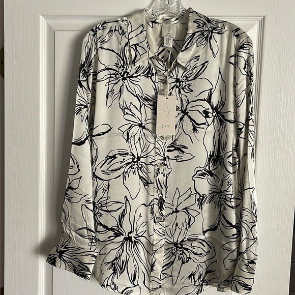 Joie Tops - Joie silk blouse